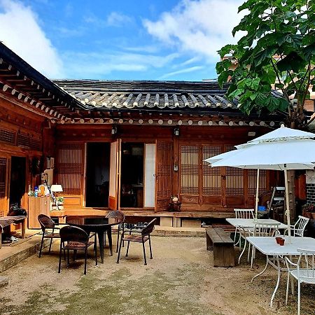 NamHyunDang - Hanok Korean Traditional House Seoul Bagian luar foto