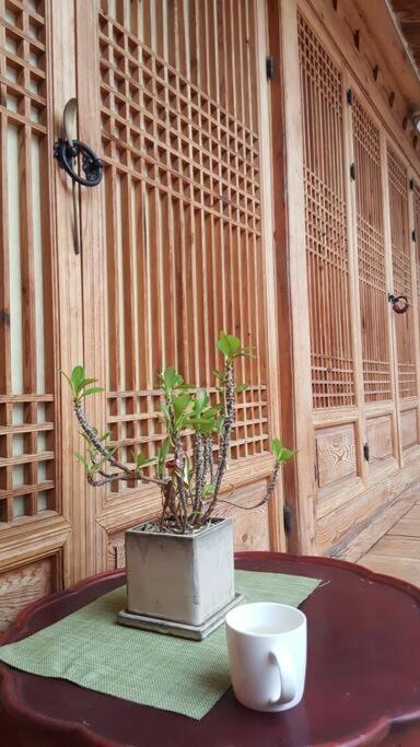 NamHyunDang - Hanok Korean Traditional House Seoul Bagian luar foto
