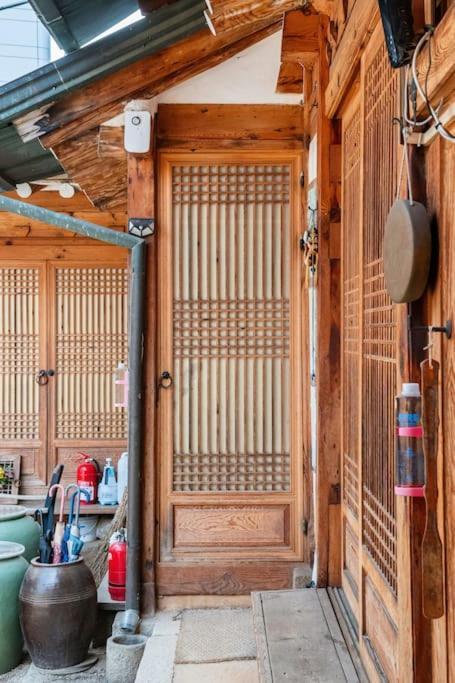 NamHyunDang - Hanok Korean Traditional House Seoul Bagian luar foto