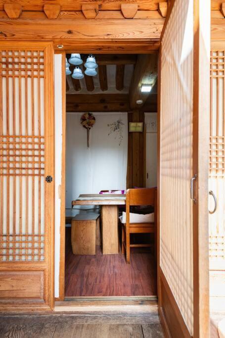 NamHyunDang - Hanok Korean Traditional House Seoul Bagian luar foto